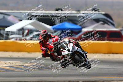 media/Apr-09-2022-SoCal Trackdays (Sat) [[c9e19a26ab]]/Turn 2 (1140am)/